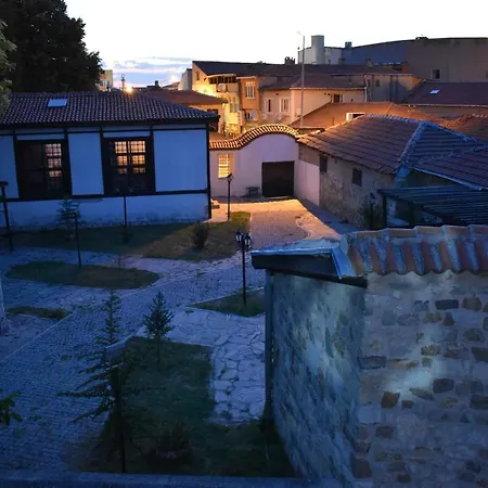 Ulus National 3*
